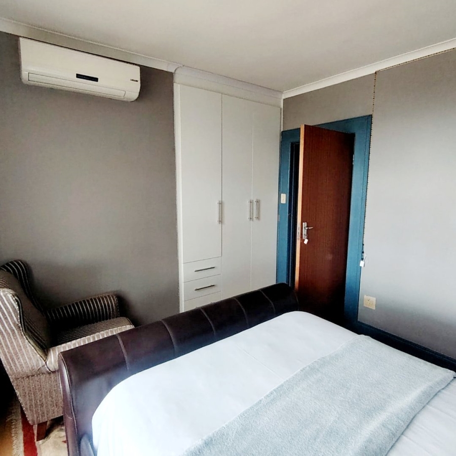 5 Bedroom Property for Sale in Beacon Bay Eastern Cape